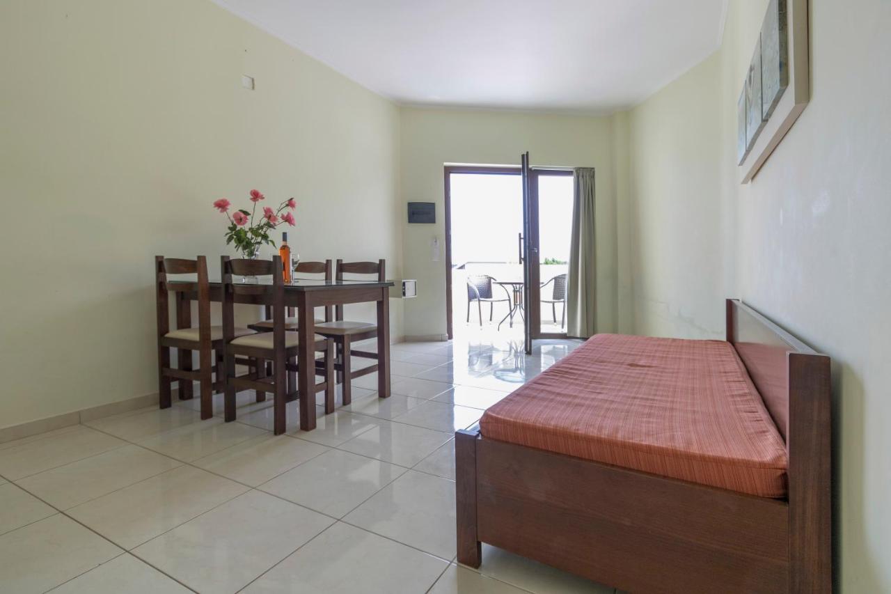 Sandy Suites Kalamaki  Ngoại thất bức ảnh