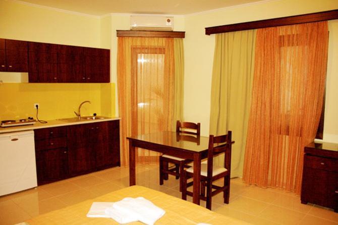 Sandy Suites Kalamaki  Ngoại thất bức ảnh